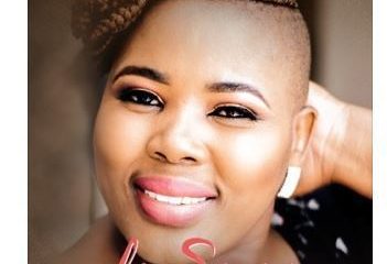 Lebo Sekgobela – Congregation Worship Medley Live